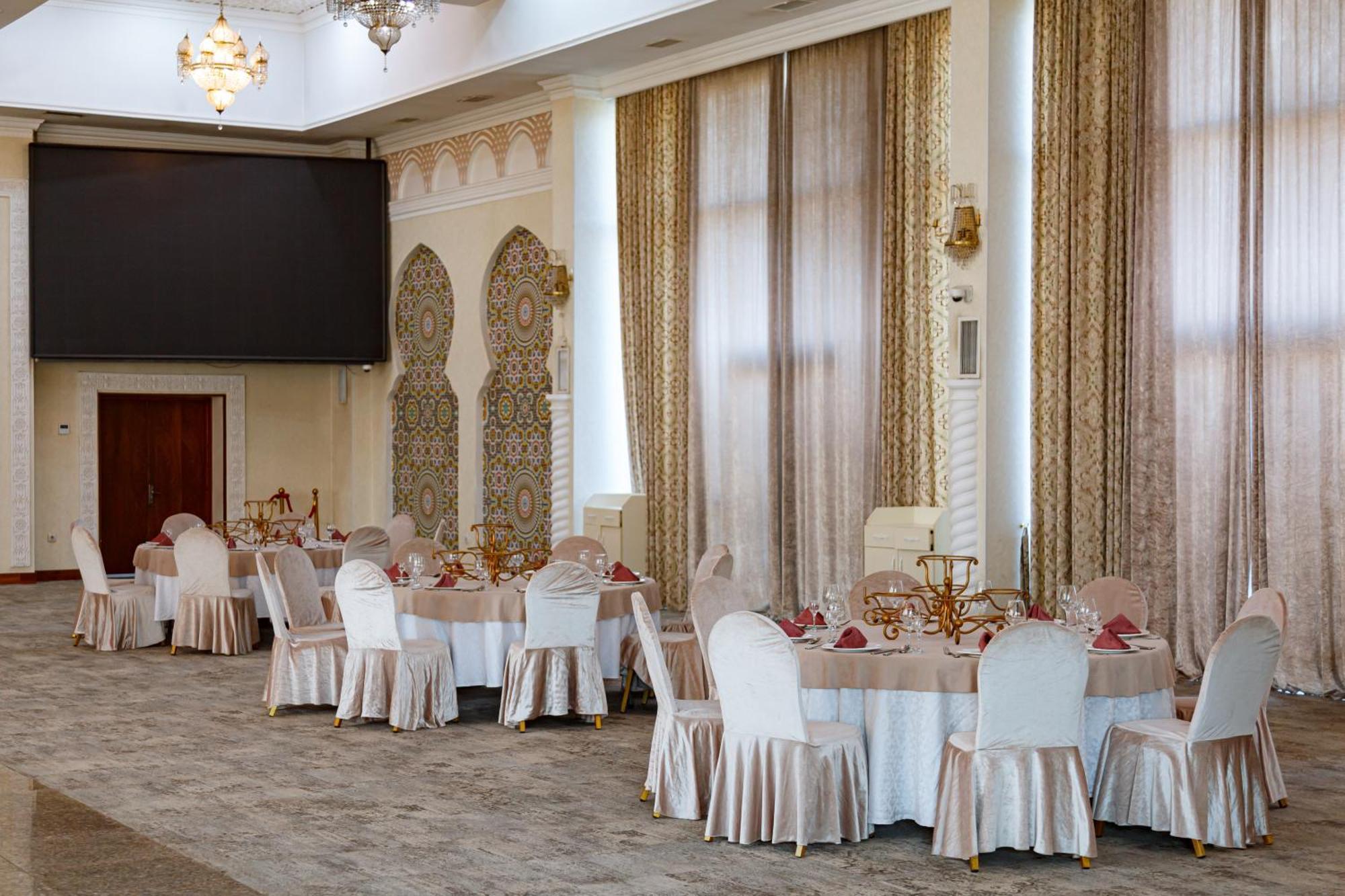 Jannat Resort Oš Esterno foto