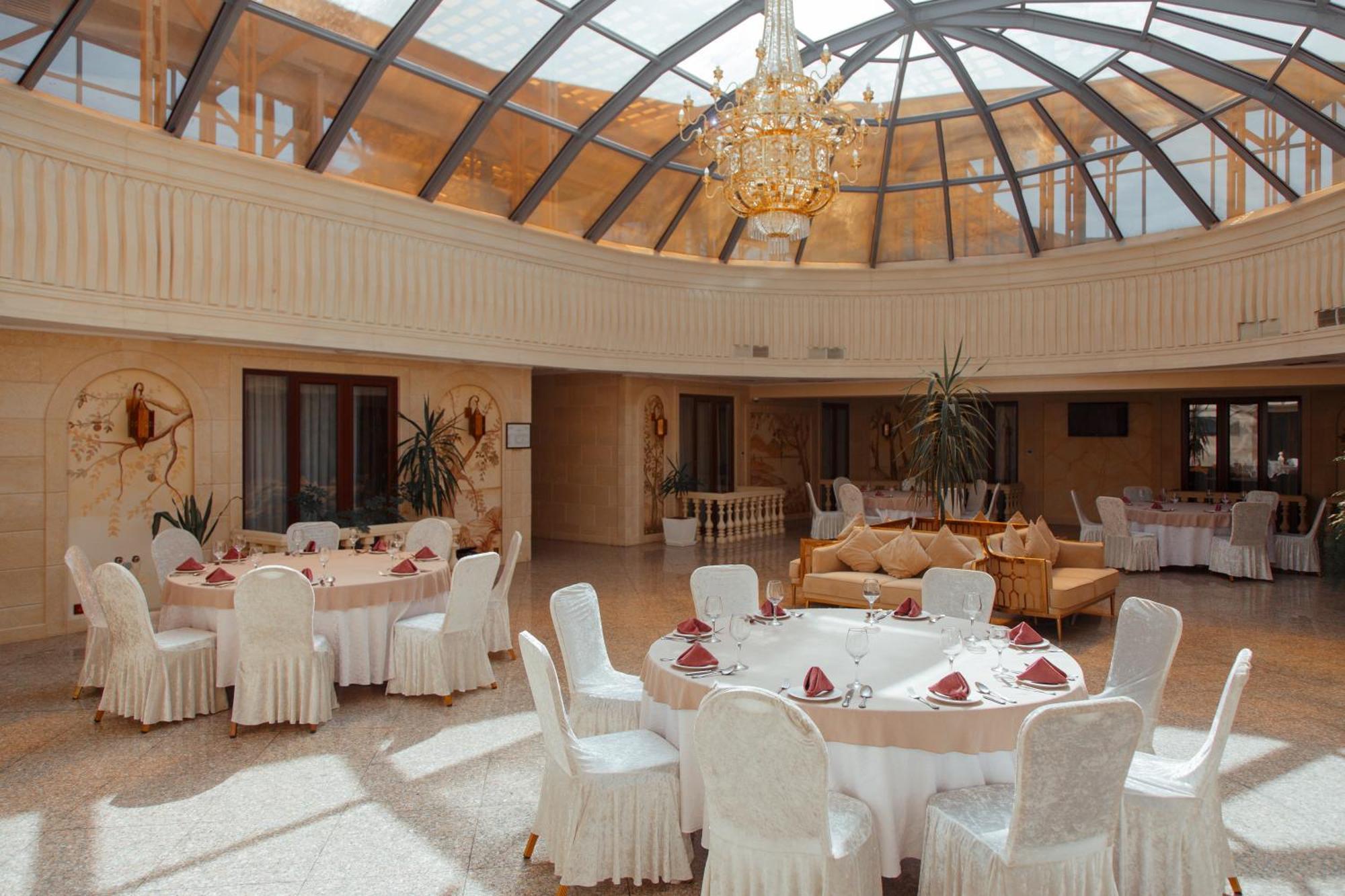 Jannat Resort Oš Esterno foto